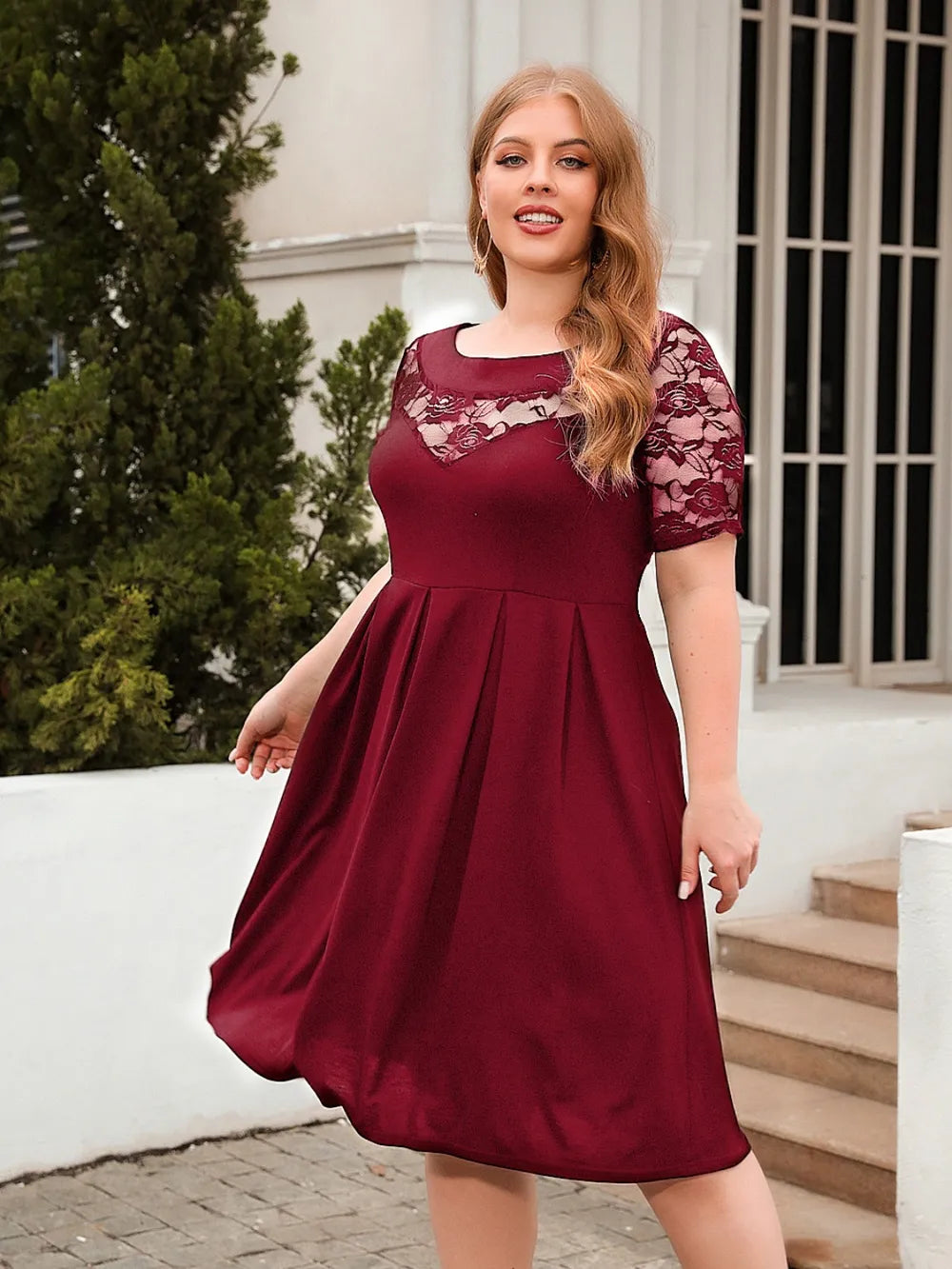 Plus Size Ruched Bodycon Mini Dress — Short Sleeve Party Dress 1XL-3XL