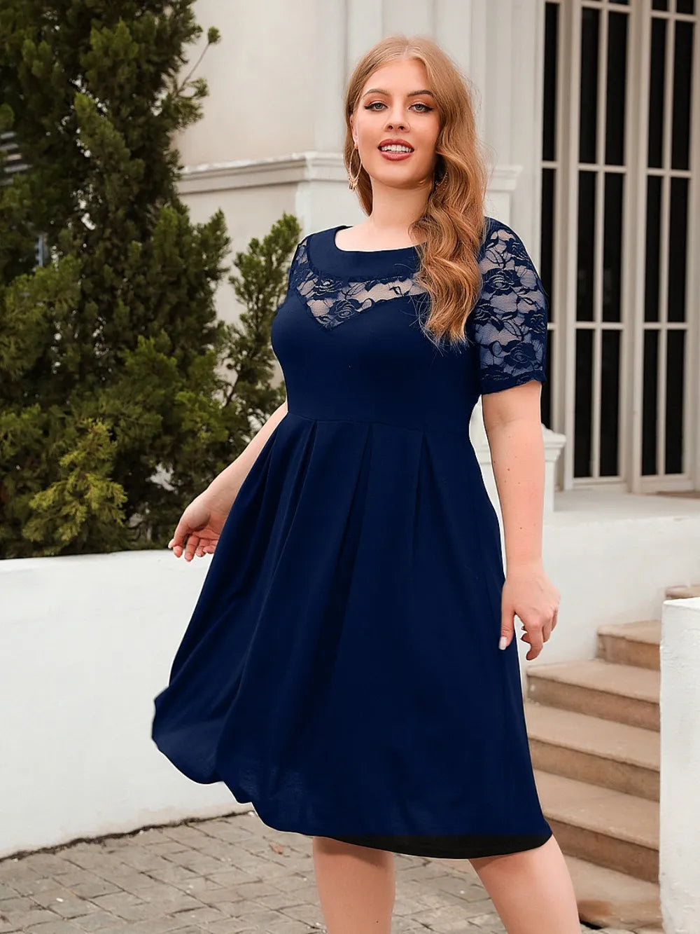 Plus Size Ruched Bodycon Mini Dress — Short Sleeve Party Dress 1XL-3XL
