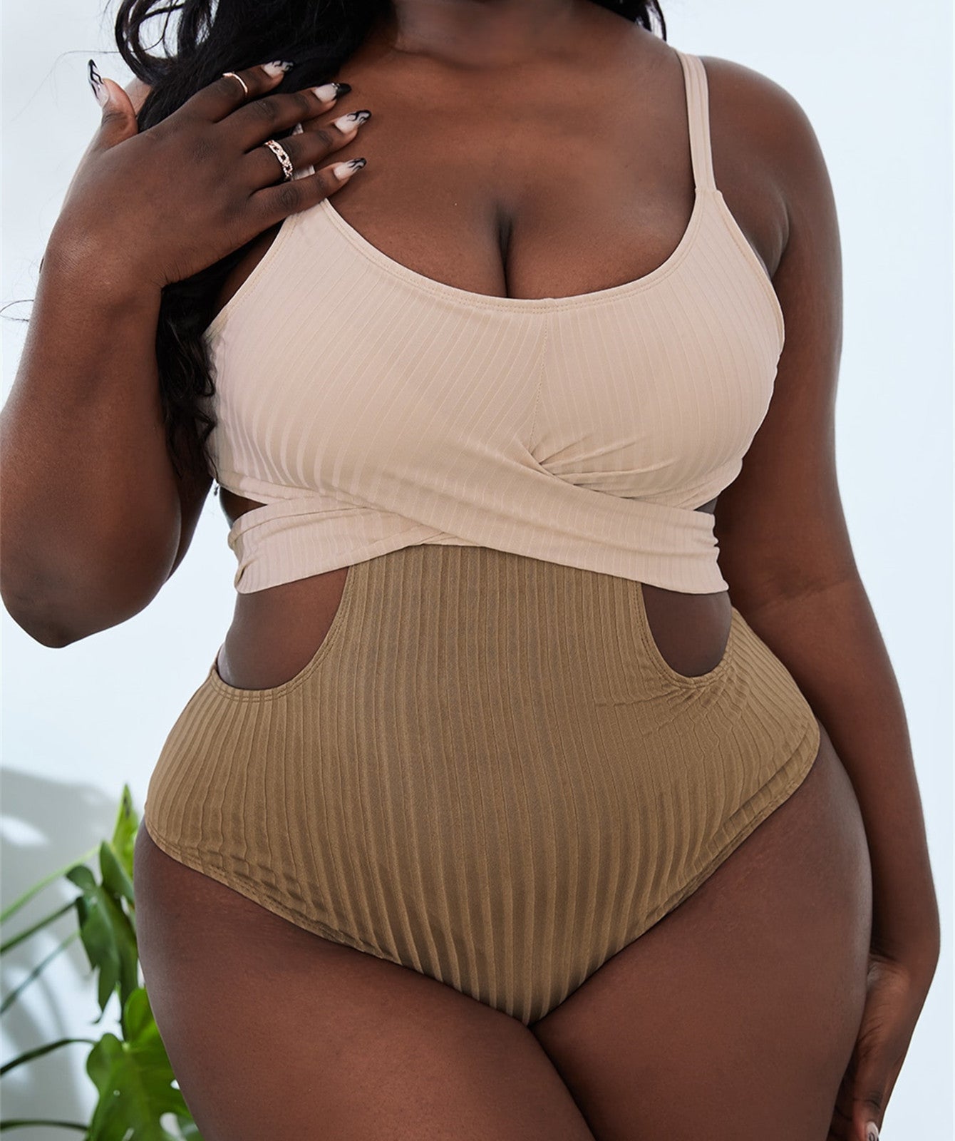 Plus Size Color Block One-Piece Swimsuit — Tummy Control Swimwear Women 1X-5X