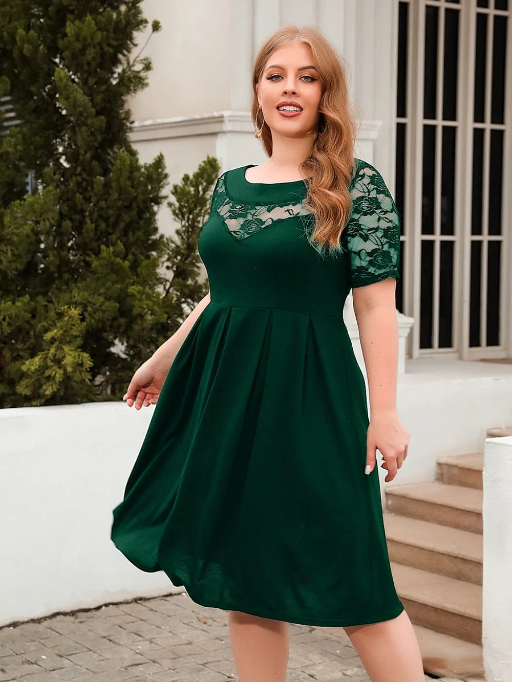 Plus Size Ruched Bodycon Mini Dress — Short Sleeve Party Dress 1XL-3XL